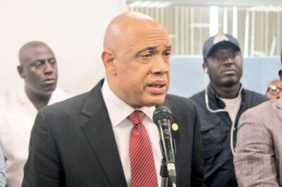 Le ministre a.i de l’intérieur et des collectivités territoriales Louis Gonzague Edner DAY investi dans ses fonctions