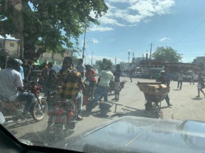 Haiti-Kidnapping : Des étudiants protestent contre l'enlèvement de leur professeure Marie Josette Malvoisin