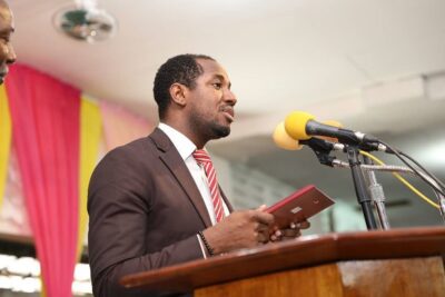 Les dirigeants sont les principales causes de la pauvreté en Haïti de l’avis de l’économiste Etzer Emile