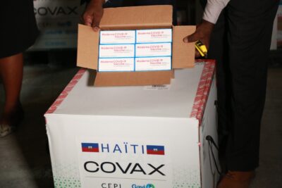 Le gouvernement américain fait don de 500 000 doses de vaccins anti covid-19 Moderna à Haïti