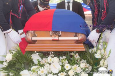 Doté de bonnes intentions, Jovenel Moise évoluait au milieu des traitres, dénonce sa famille