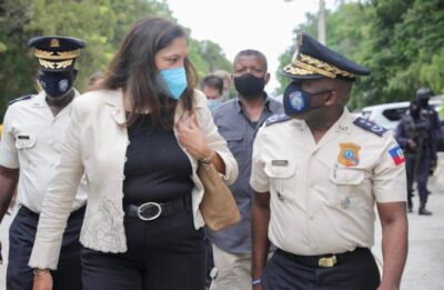 La Sous-secrétaire UZra Zeya s’est entretenue avec Léon Charles autour du renforcement de la Police Nationale d’Haïti 4 La Sous-secrétaire UZra Zeya s’est entretenue avec Léon Charles autour du renforcement de la Police Nationale d’Haïti