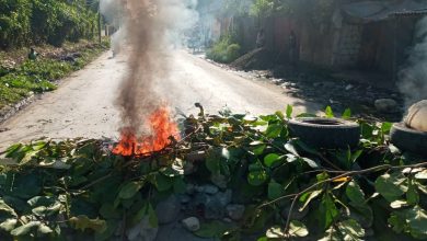 Jacmel/tension: des barricades de pneus enflammés érigés pour protester contre la rareté de carburant