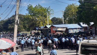 Port-au-Prince/Éducation : absence de professeurs dans les écoles publiques occasionne une manifestation improvisée des écoliers
