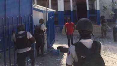 Le commissariat de Pernier pris d'assaut par les 400 mawozo, plusieurs policiers blessés