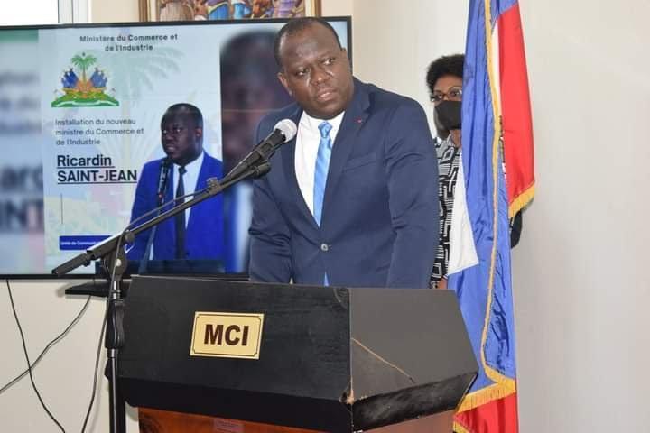 Le gouvernement étudie des stratégies pour torpiller davantage le peuple haïtien avec l'idée d'augmenter les prix des produits pétroliers sur le marché
