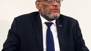Le premier ministre Ariel Henry attristé après le crash d'un petit avion à carrefour