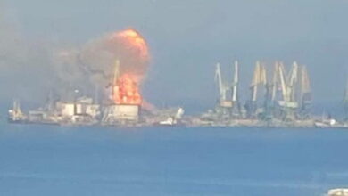Un navire russe de transport de troupes détruit en mer d'Azov