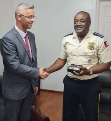 RAID, une Unité d'élite de la police française va former les agents du SWAT de la police haïtienne 4 RAID, une Unité d'élite de la police française va former les agents du SWAT de la police haïtienne