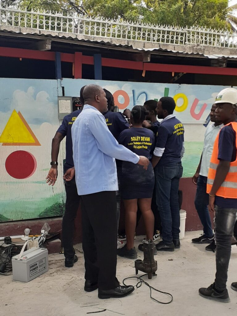 "Solèy Devan" organise sa première édition de la foire des métiers pour valoriser ses jeunes professionnels