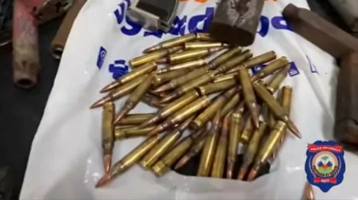 94 présumés bandits stoppés, 4 998 individus arrêtés et 234 armes à feu saisies par la PNH durant les six derniers mois, déclare Frantz Elbé