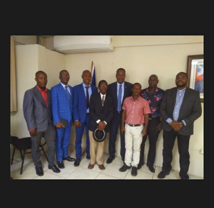 Haïti/Crise au sein de la justice: Le SHJRD'H rencontre le Ministre Berto Dorcé