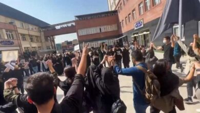 Nouvelle journée de manifestations en Iran, une prison incendiée