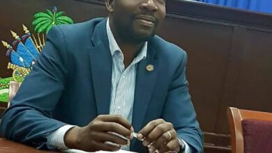 Fêtes de fin d'année: l'ex député Deus Deronneth appelle le gouvernement et le secteur privé des affaires à tendre la main à la population 11 Fêtes de fin d'année: l'ex député Deus Deronneth appelle le gouvernement et le secteur privé des affaires à tendre la main à la population