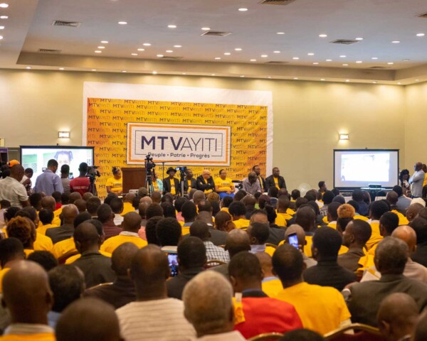 Le parti politique « MTVAyiti » devient « Ansanm Pou Ayiti » 1 Le parti politique « MTVAyiti » devient « Ansanm Pou Ayiti »