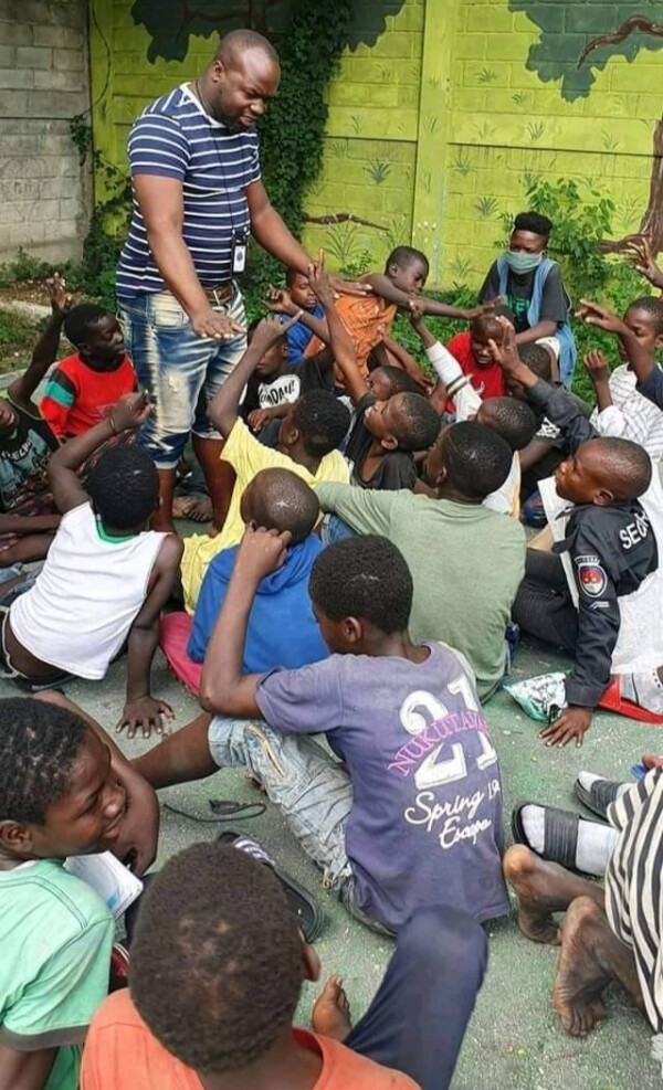 La Fondation "Zòn Pa fè moun" en danger : Frère Lukson Jean et 40 enfants en fuite face à la violence des gangs