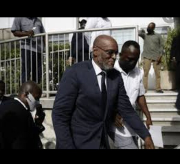 Funérailles de Me Boniface Alexandre : PM Ariel Henry contraint de quitter la Cour de Cassation