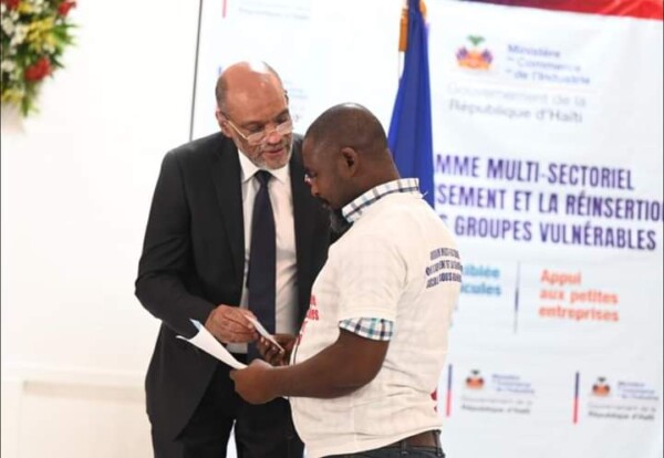Le Premier Ministre Ariel Henry Lance le Programme de Subvention pour le Transport en Commun et les PME