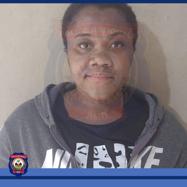 Abigaëlle Hailey, alias "Fifi, Bel Boss", interpellée à l'Aéroport International Toussaint Louverture