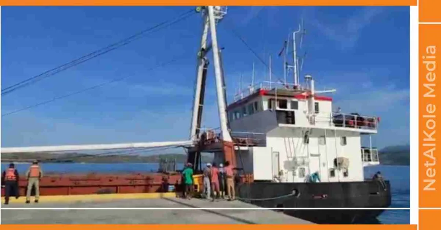 Scandale au Port de Saint-Louis-du-Sud : Un Bateau Contenant du Ciment en Provenance de la Colombie interdit d'Accoster 1 Scandale au Port de Saint-Louis-du-Sud : Un Bateau Contenant du Ciment en Provenance de la Colombie interdit d'Accoster