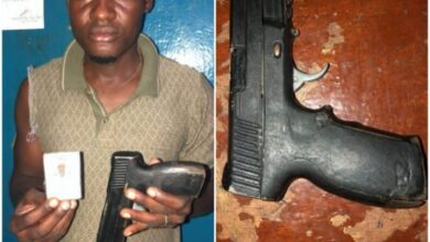 La police de Port-au-prince met la main au collet d'un individu en possession d'une arme factice et un badge de Police