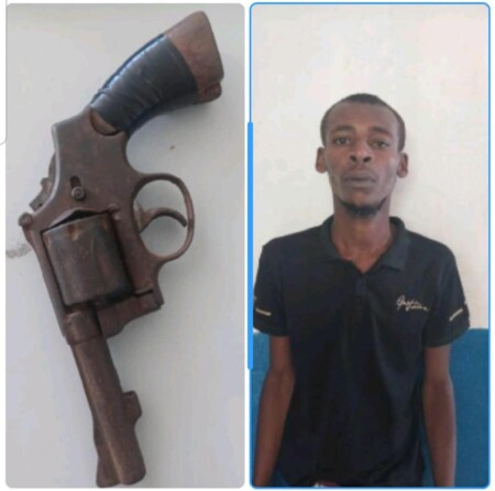 Cayes/Sécurité : un présumé bandit appréhendé et une arme à feu saisie à chantal