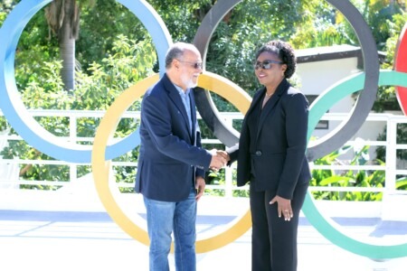 Jeux Olympiques 2024: la Ministre Raymonde Rival rend visite au comité Olympique haïtien
