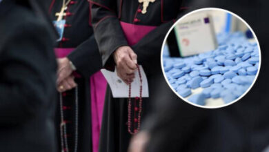 L'église frappe au déclin de ses missions, un prête et son amant arrêtés pour le trafic du viagra