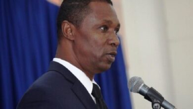 Clarens Renois, leader du Parti UNIR, dénonce tous ceux qui enfoncent le couteau dans les blessures de la nation haïtienne