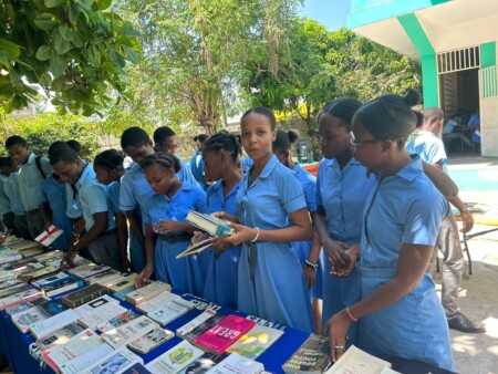 100e édition Livres en liberte aux Cayes ,le FNE fait des heureux