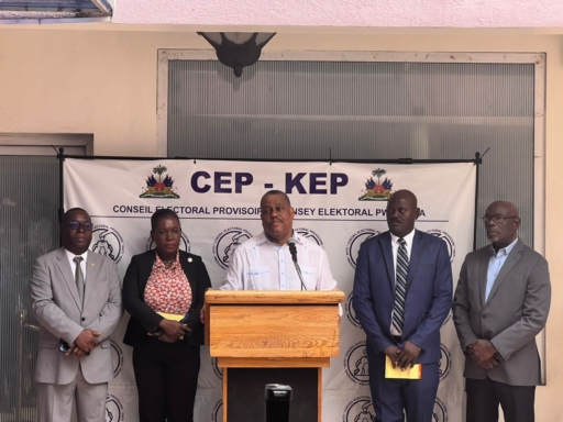 Visite d'évaluation du Premier ministre Garry Conille au CEP 1 Visite d'évaluation du Premier ministre Garry Conille au CEP