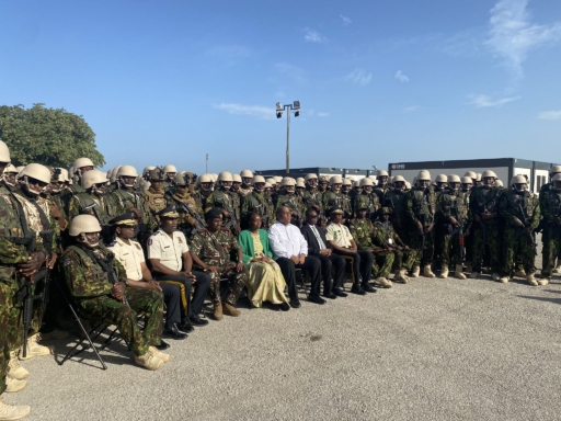 Premier ministre Garry Conille rend visite aux policiers kenyans
