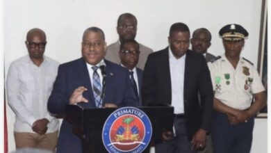 De retour en Haïti, Garry Conille exhorte les gangs à déposer les armes et promet justice aux victimes
