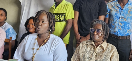 Délaissées par le gouvernement Garry Conille, les "Madan sara" du RANAMSAP réclament de la subvention pour la rentrée des classes 2 Délaissées par le gouvernement Garry Conille, les "Madan sara" du RANAMSAP réclament de la subvention pour la rentrée des classes