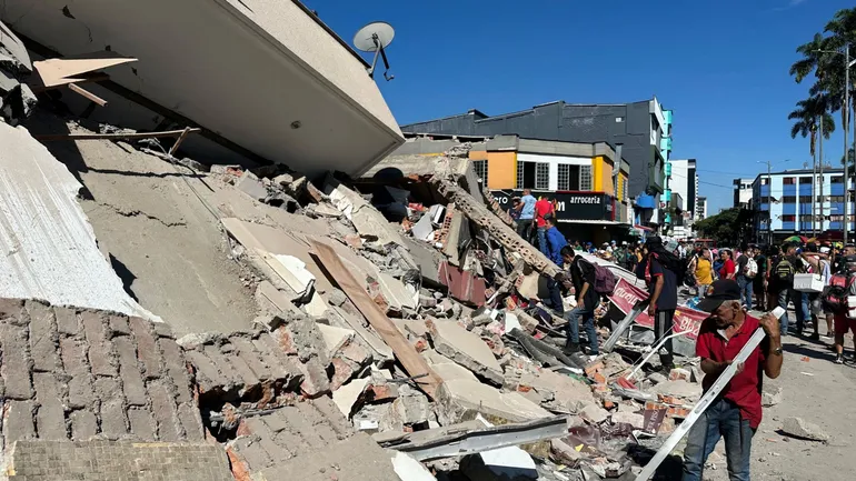 Séisme meurtrier en Colombie : le bilan s’élève à 111 morts 5 Séisme meurtrier en Colombie : le bilan s’élève à 111 morts