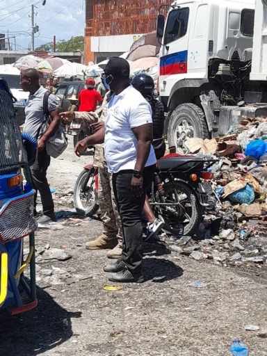 Déchets : le SNGRS passe à l’offensive au marché de Gérald Bataille 5 Déchets : le SNGRS passe à l’offensive au marché de Gérald Bataille