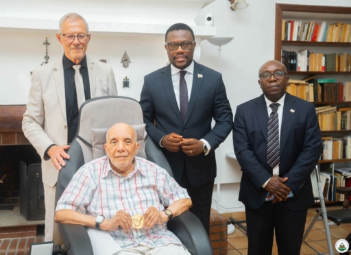 France/Culture-Littérature: René Depestre honoré à 102 ans par la ville de Lézignan-Corbières