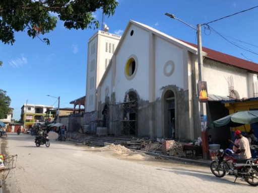 Mirebalais: des gangs armés imposent leur présence à la fête patronale de Saint Louis Roi de France