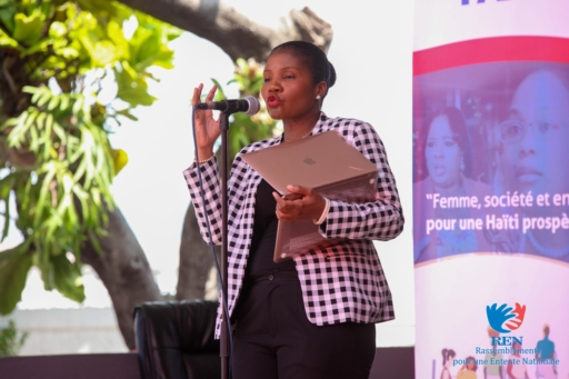 Le mouvement des Femmes du REN motivée pour une participation active dans la reconstruction d’Haïti