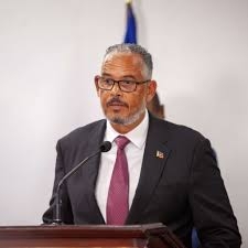 Éducation en péril : Alix Didier Fils-Aimé s'engage pour la reconstruction des écoles et universités détruites par des gangs