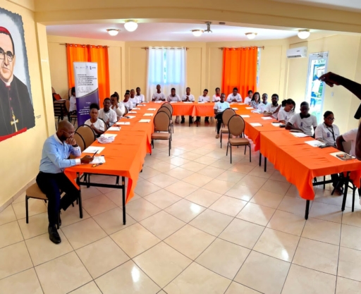 OCNH: Des jeunes leaders formés pour la paix et la gouvernance dans le Centre