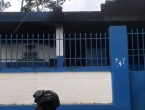 Kenscoff : la PNH reprend le contrôle du Sous-Commissariat de Furcy après une attaque armée 3 Kenscoff : la PNH reprend le contrôle du Sous-Commissariat de Furcy après une attaque armée
