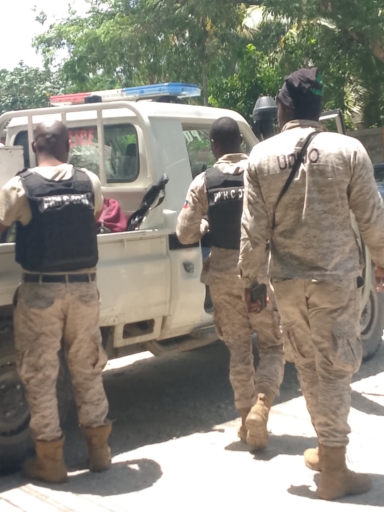 Renforcement de la sécurité à Mirebalais , un premier échange entre le commissaire principal et les agents de l'ordre