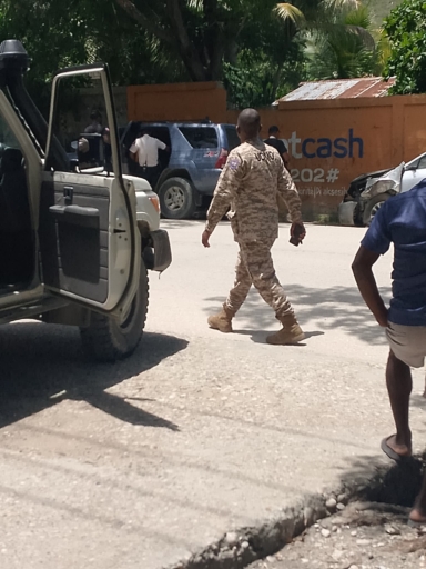 Renforcement de la sécurité à Mirebalais , un premier échange entre le commissaire principal et les agents de l'ordre