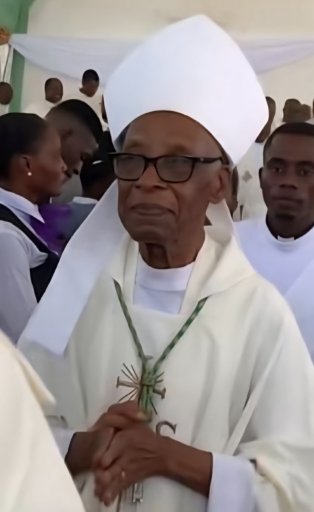 Hommage à Monseigneur Joseph Willy Romélus : Une figure emblématique de la foi haïtienne