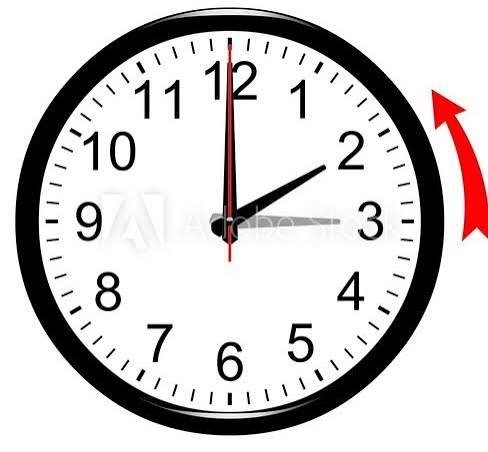 L’heure nationale reculera de 60 minutes à partir du 2 novembre 2025