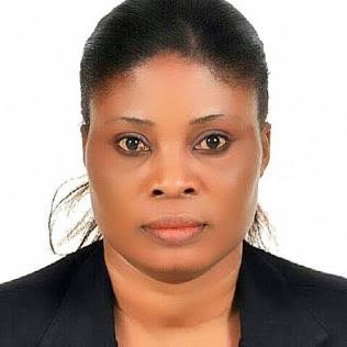 Rosemila Petit-Frère évacuée d’urgence après un malaise lors de son audition judiciaire 1 Rosemila Petit-Frère évacuée d’urgence après un malaise lors de son audition judiciaire