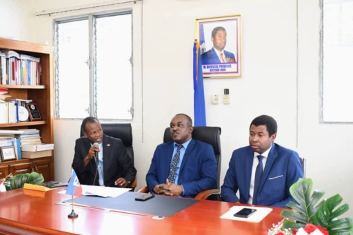 L'OFATMA tend la main à l'UEH pour offrir une couverture médicale aux étudiants haïtiens 1 L'OFATMA tend la main à l'UEH pour offrir une couverture médicale aux étudiants haïtiens