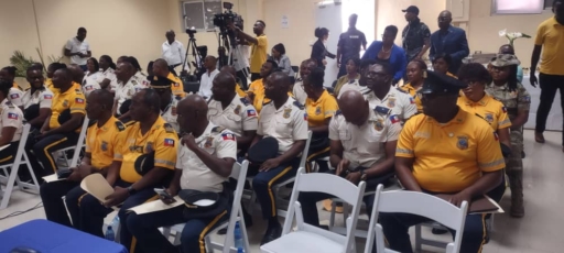 52 agents de la PNH certifiés formateurs en police communautaire grâce au soutien de l’OEA et du Canada
