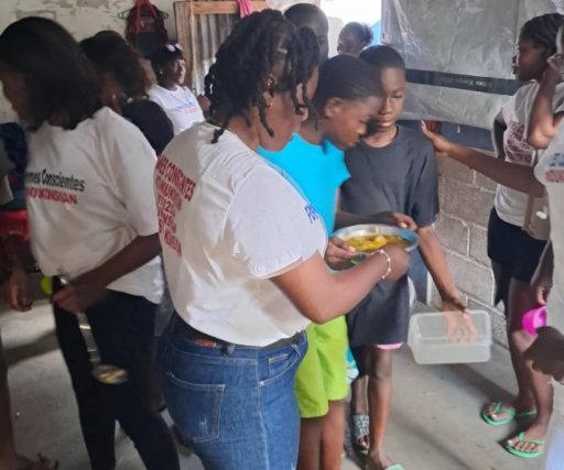 222e anniversaire de l'indépendance: le Collectif des Femmes Conscientes partage la Soupe Giraumon en signe de solidarité